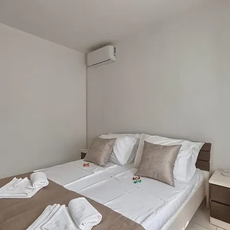 Ajda Вилла Пула