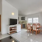 Ajda פולה